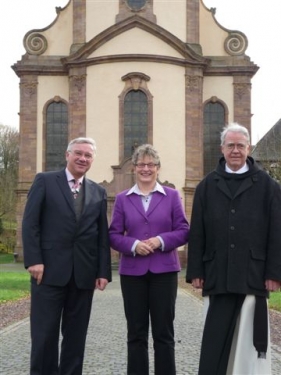 joho-in-der-abtei-himmerod-mit-landratin-beate-laesch-weber-und-abt-fromme.jpg