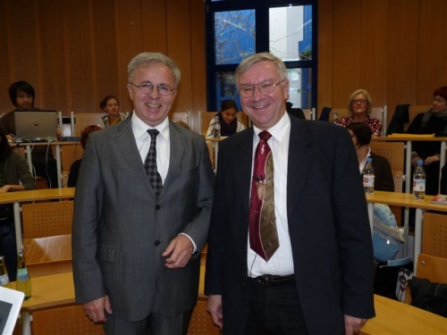 2009-11-21-kaiserslautern-ko-003zwei-die-sich-gut-verstehen-joho-mit-uni-prasident-prof-schmidt.jpg