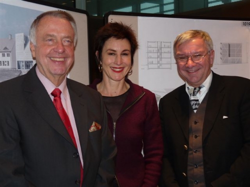 staatsminister-bernd-neumann-kunstlerische-leiterin-hortensia-volkers-joho-als-vertreter-der-kmk2009-12-10-bks-berlin-005_0.jpg