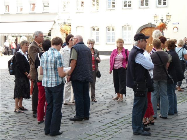 rege-gesprache-am-jesiutenplatz-2009-09-12-wahlkampf-029 rege-gesprache-am-jesiutenplatz-2009-09-12-wahlkampf-029