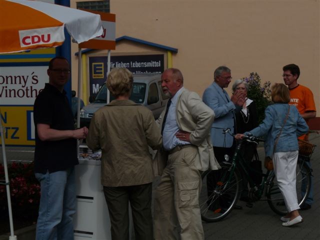 sudl-vorstadt-strasenwahlkampf-am-cdu-stand-2009-09-19-wahlkampf-020 sudl-vorstadt-strasenwahlkampf-am-cdu-stand-2009-09-19-wahlkampf-020